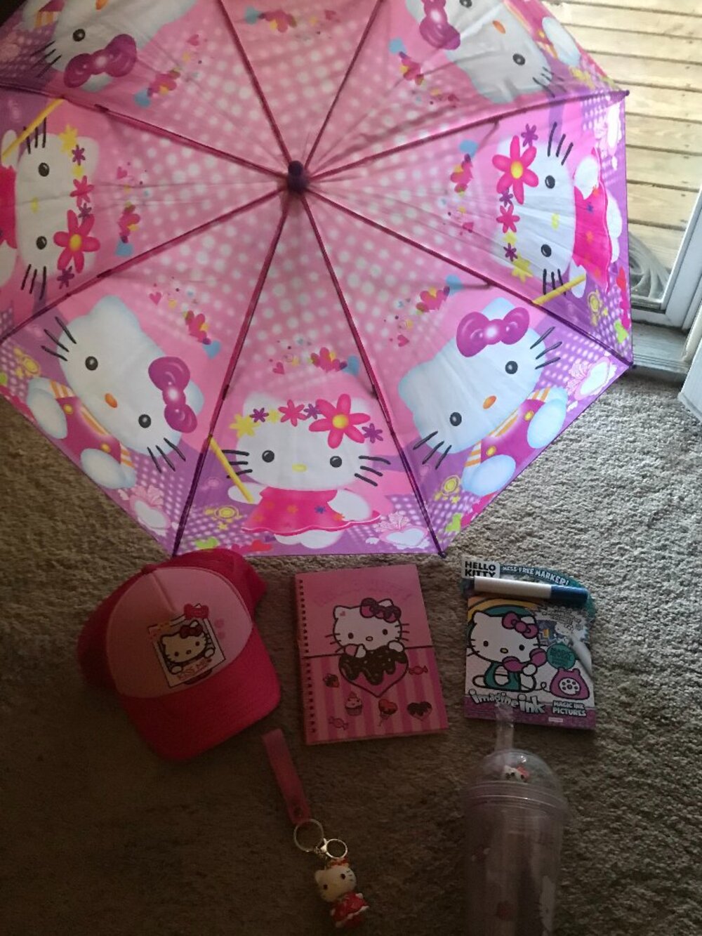 Hello Kitty Bundle - Picture 3 of 3